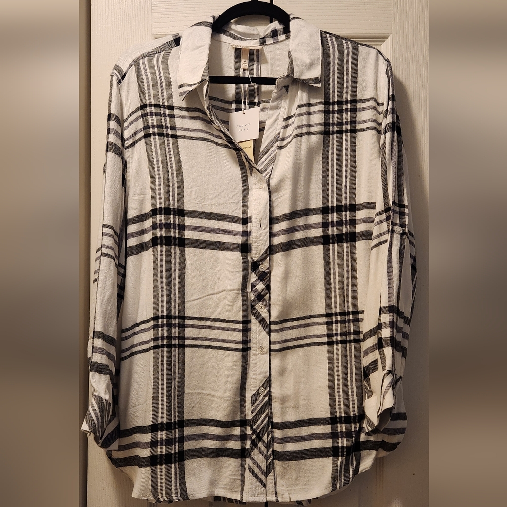 Hester & Orchard button down blouse. NWT